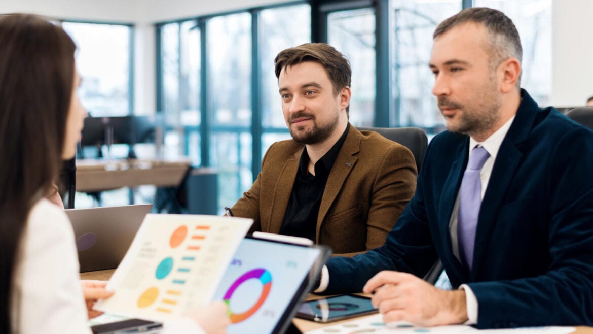 manager habits reduce sales team turnover dealers 2026